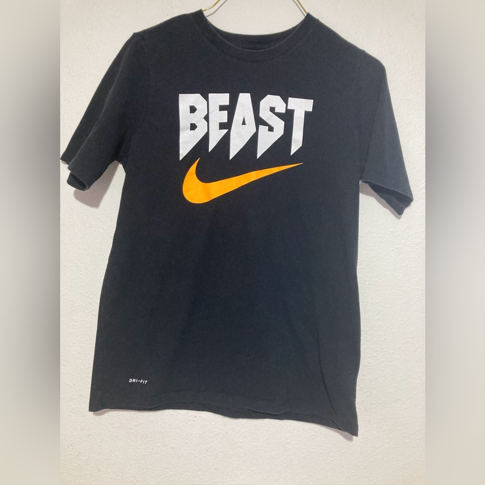 Black and Orange Nike Tee.